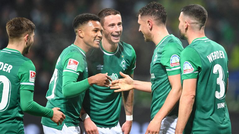 Werder Bremen bejubelt einen klaren Sieg gegen Aue. 