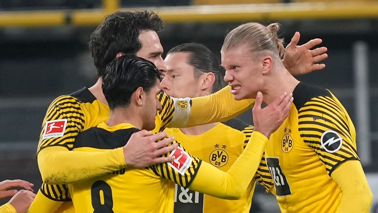 Borussia Dortmund spielt sich gegen den SC Freiburg in einen Rausch.