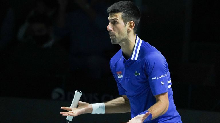 Novak Djokovic' Reise nach Australien sorgt weiterhin für Diskussionen.
