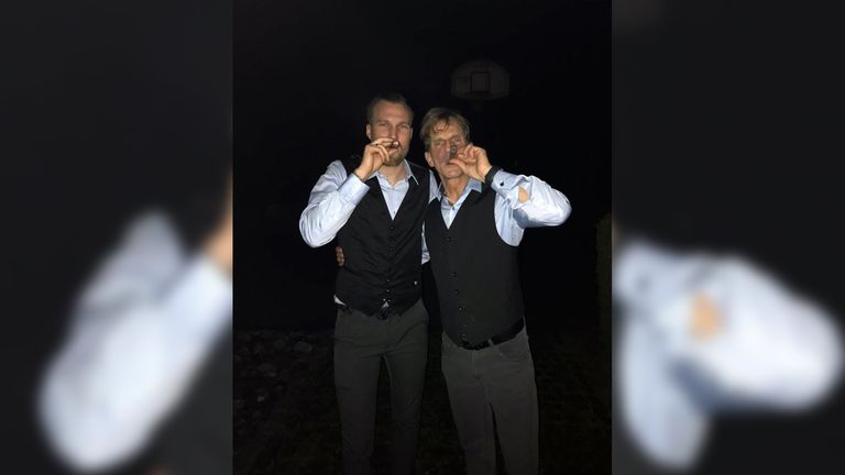 Kevin Großkreutz startet mit Zigarre ins Jahr 2022. Quelle: Instagram/fischkreutz