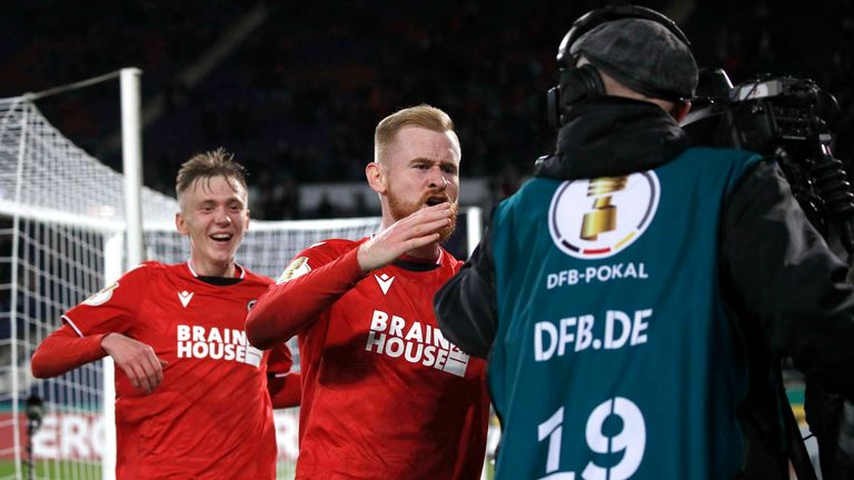 Hannover 96 will im DFB-Pokal gegen Borussia Mönchengladbach für eine Überraschung sorgen.
