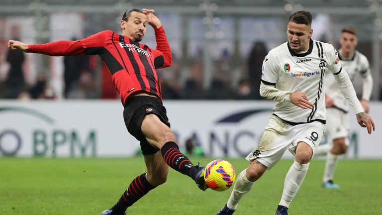 Der AC Mailand um Superstar Zlatan Ibrahimovic verliert gegen Spezia Calcio.