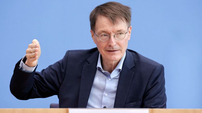 Karl Lauterbach reagiert auf die Aussagen von Uli Hoeneß.