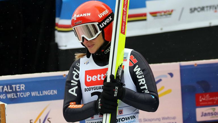 Skispringerin Katharina Althaus hat sich rund eine Woche vor den Olympischen Spielen in Peking in starker Form gezeigt. 
