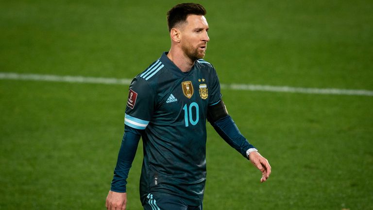 Der argentinische Superstar Lionel Messi wird bei den WM-Qualifikationsspielen gegen Chile und Kolumbien fehlen.