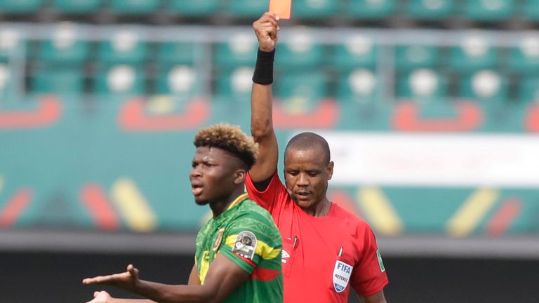 Das Spiel zwischen Tunesien und Mali wurde zweimal zu früh abgepfiffen.