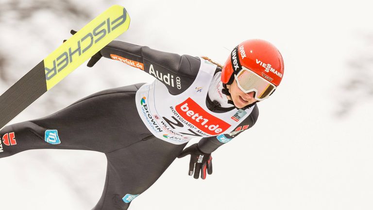 Katharina Althaus springt erneut in Willingen aufs Treppchen.