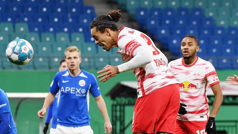 Yussuf Poulsen köpft RB Leipzig im Pokal gegen Hansa Rostock ins Viertelfinale. 
