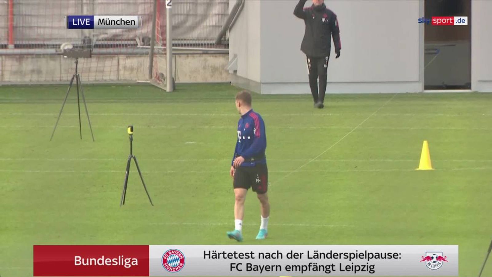FC Bayern Video Fitness-Update zu Hernandez and Spezial-Training für Kimmich Fußball News Sky Sport