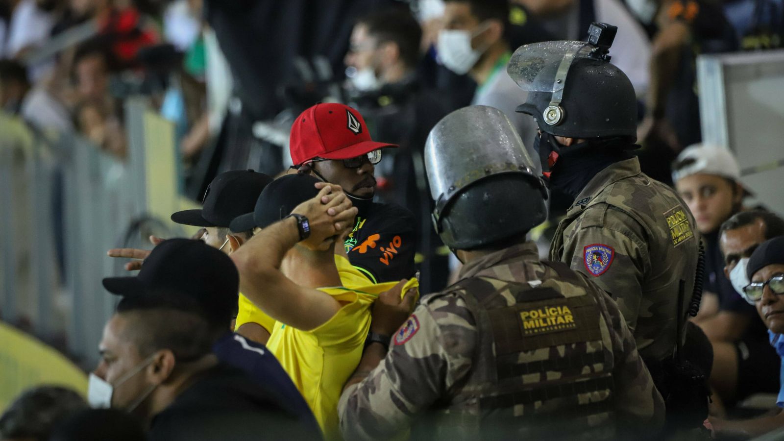 Fußball News: Fan-Tumult Und Festnahmen Bei Brasilien-Sieg | Fußball ...