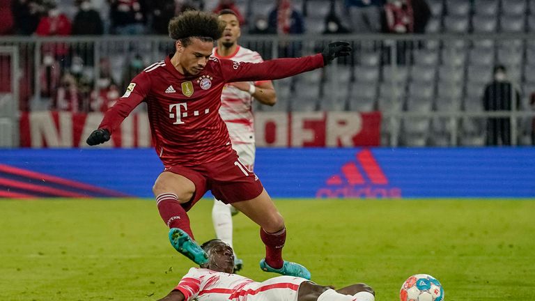 13. FC Bayern München: -363 Millionen Euro (Ausgaben: 815 Millionen Euro, Einnahmen: 452 Millionen Euro)