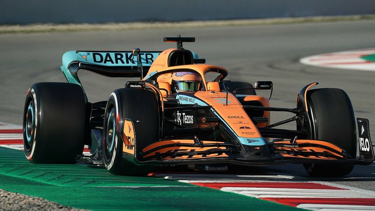 Daniel Ricciardo fuhr im McLaren zur bisherigen Bestzeit am zweiten Testtag in Barcelona.