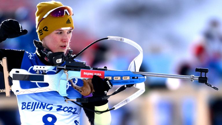 Als Olympiasiegerin geht Denise Herrmann in den Biathlon-Sprint der Frauen.