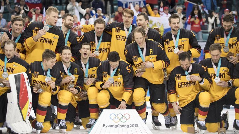 2018 Pyeongchang: Silber für das Eishockeyteam. Die "Silbersensation": Das Team wuchs im Turnierverlauf über sich hinaus und scheiterte nur denkbar knapp an Gold.