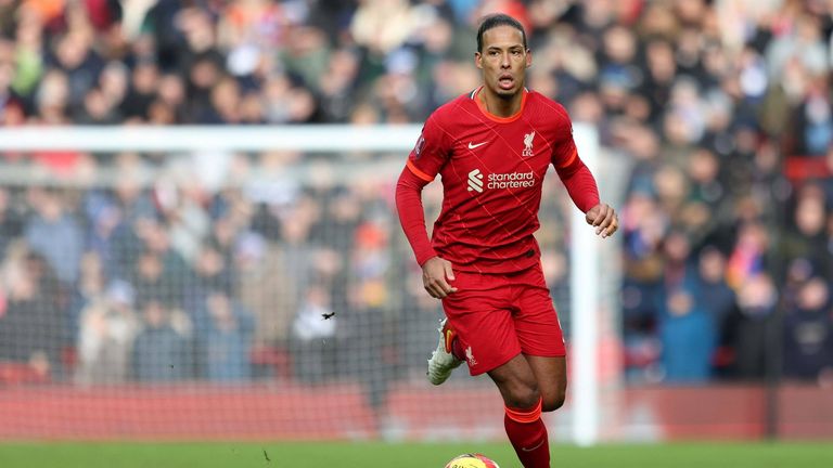 14. FC Liverpool: -347 Millionen Euro (Ausgaben: 1128 Millionen Euro, Einnahmen: 781 Millionen Euro)