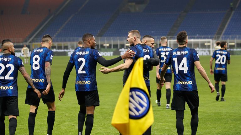 11. Inter Mailand: -385 Millionen Euro (Ausgaben: 1058 Millionen Euro, Einnahmen: 673 Millionen Euro)