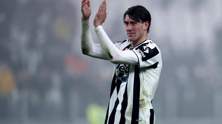 6. Juventus: -561 Millionen Euro (Ausgaben: 1542 Millionen Euro, Einnahmen: 981 Millionen Euro)