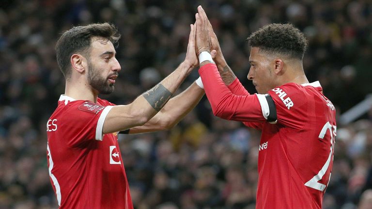 1. Manchester United: -1075 Millionen Euro (Ausgaben: 1545 Millionen Euro, Einnahmen: 470 Millionen Euro)