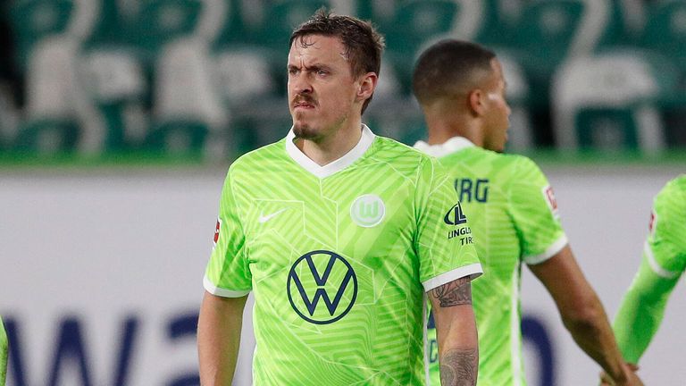 Max Kruse vom VfL Wolfsburg schießt gegen die Corona-Regeln in Niedersachsen.