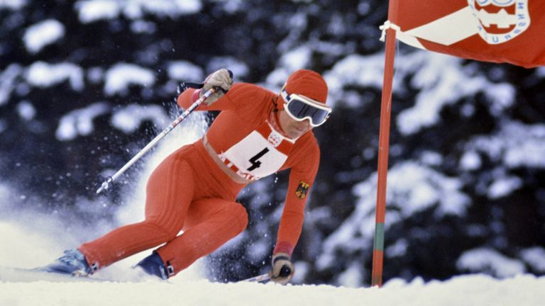 1976 Innsbruck: Gold für Rosi Mittermaier (Ski alpin/Abfahrt). Die Geburtsstunde der "Gold-Rosi". Mittermaier, eher eine Slalom-Spezialistin, gewann in ihrer Karriere nur diese eine Abfahrt. Es folgten Gold im Slalom und Silber im Riesenslalom. 