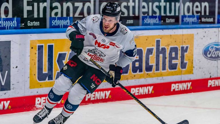 Daniel Schmölz bleibt bei den Nürnberg Ice Tigers. 