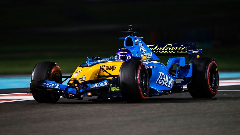 Meiste Rennen: Fernando Alonso (Alpine, hier im Renault von 2005) ist unter den aktuellen Fahrern mit 334 Rennen der erfahrenste Fahrer im Feld. Den Rekord hält der Iceman Kimi Räikkönen mit 350 Rennen.