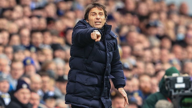 Trainer Antonio Conte verdient bei Tottenham auch 1,49 Mio. Euro/Monat. 