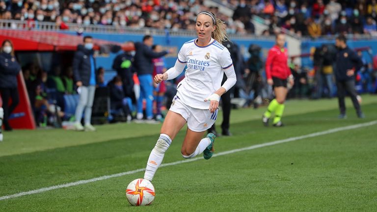 Die Schwedische Offensiv-Allrounderin Kosovare Asllani zählt bei Real Madrid zu den Leadern im Team. Mit dem FC Barcelona als Viertelfinal-Gegner, haben Asllani und die Madrilenen allerdings eine schwierige Aufgabe vor der Brust.