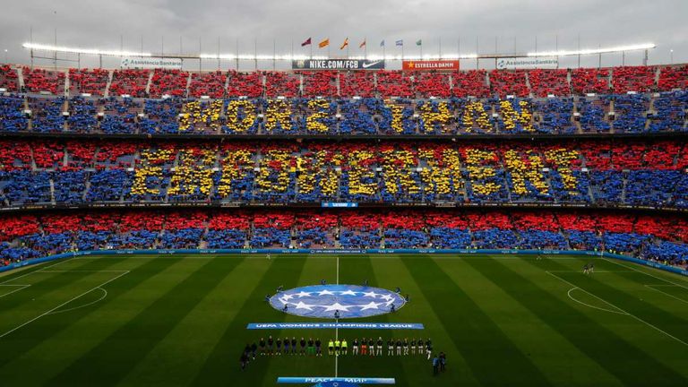 91.553 Zuschauern im Stadion Camp Nou verfolgten den Frauen-Clasico - Weltrekord!