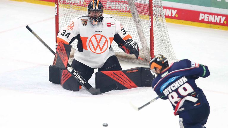 Die Eisbären Berlin gewinnen in der DEL gegen die Grizzlys Wolfsburg.