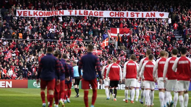 Ausgerechnet am Ort des Zusammenbruchs: So lief das emotionale Heim-Comeback von Dänemarks Christian Eriksen.