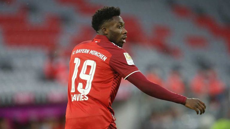 Bayerns Alphonso Davies ist selbst mit seiner Familie vor dem Krieg geflüchtet.
