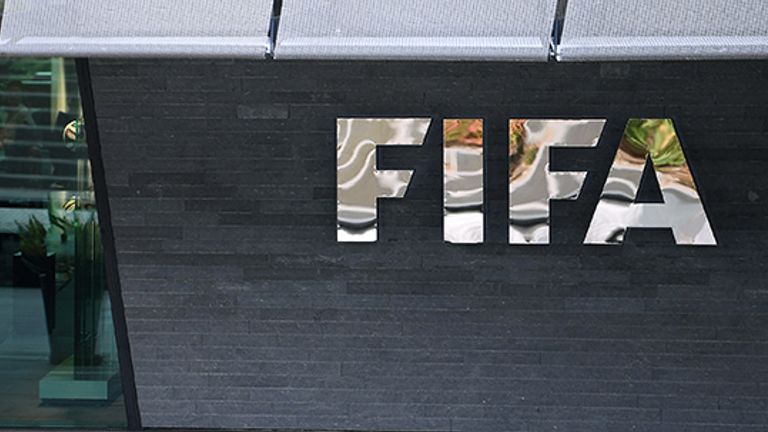 Die FIFA öffnet ein Sonder-Transferfenster.