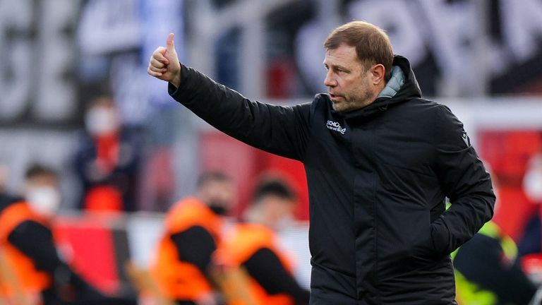 Frank Kramer freut sich seine Arminia nach Corona-Zwangspause wieder von der Seitenlinie aus zu coachen. 