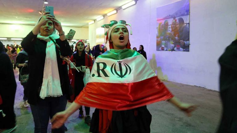 Beim Länderspiel zwischen Iran und Libanon wurde Frauen der Zutritt verweigert.