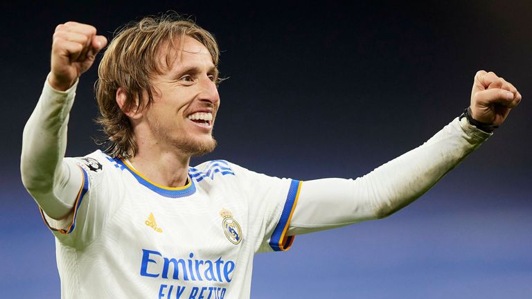Luka Modric begeistert die Zuschauer gegen PSG.