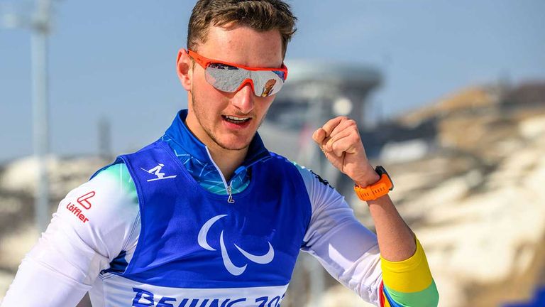 Marco Maier kommt im Sprint-Finale als Zweiter ins Ziel.