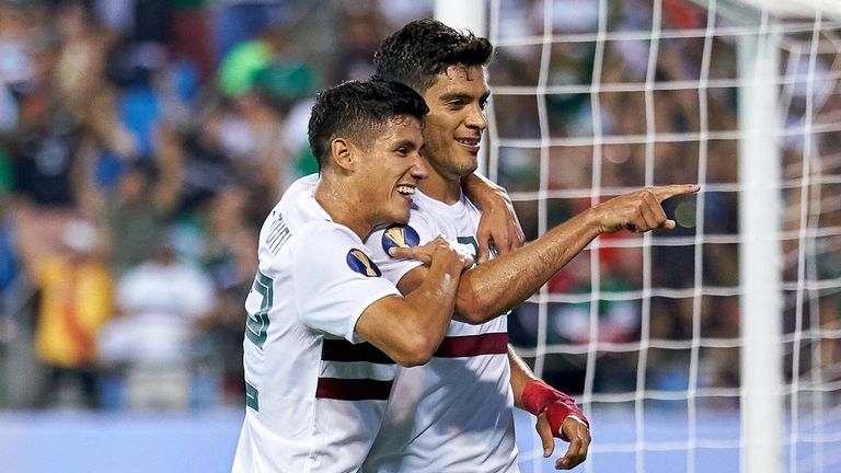 Mexiko sicherte sich in Mexiko-Stadt mit einem 2:0 gegen El Salvador den zweiten Platz in der Qualifikation hinter Kanada. Die El Tri schaffte es seit 1994 zu jedem Turnier.