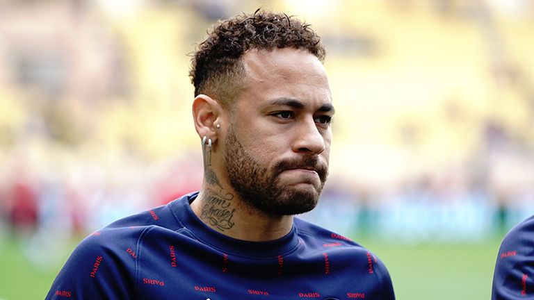 Neymar soll mehrfach in schlechtem Zustand zum Training gekommen sein.