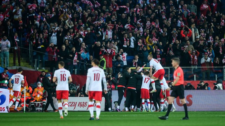 POLEN: Nach Toren von Robert Lewandowski und Piotr Zielinski im Endspiel gegen Schweden zieht auch Polen das WM-Ticket für Katar