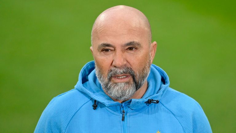 Jorge Sampaoli von Olympique Marseille belegt mit 330.000 Euro/Monat den 2. Platz im Gehalts-Vergleich der Trainer in der Ligue 1. 