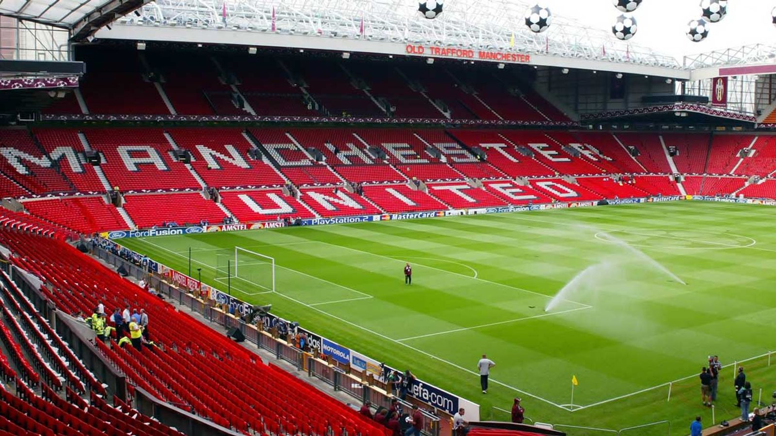 Manchester United News Red Devils wollen Old Trafford ausbauen