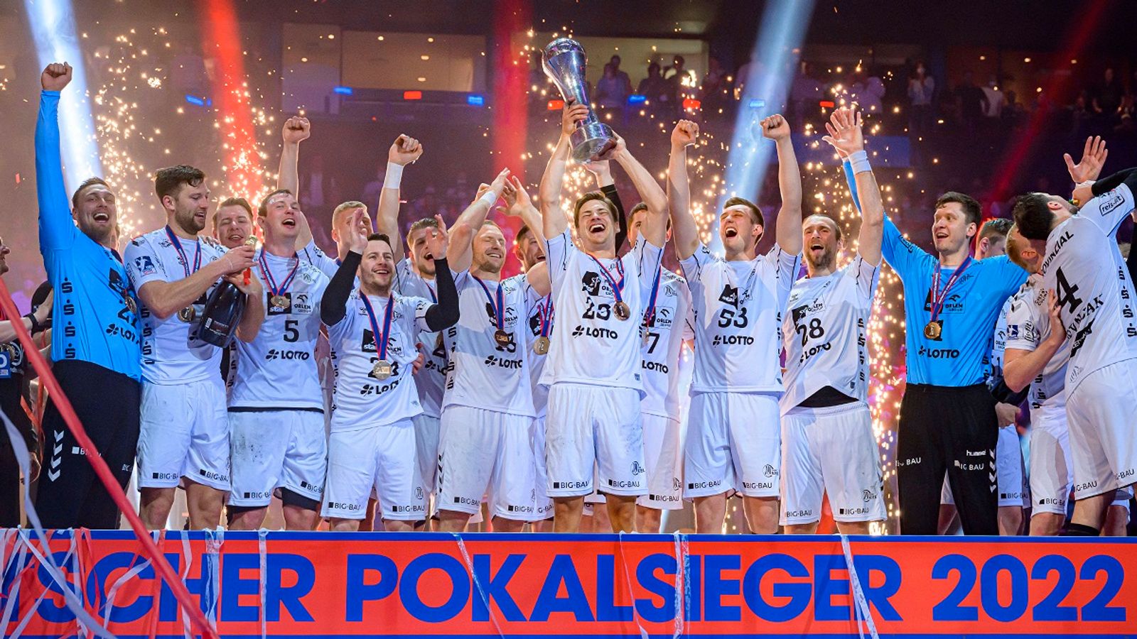 Handball THW Kiel sichert sich Titel bei großer DHB-Pokal-Party in Hamburg Handball News Sky Sport