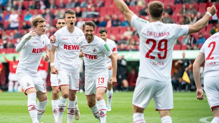 Der 1. FC Köln feiert beim FC Augsburg den vierten Bundesligasieg in Folge.