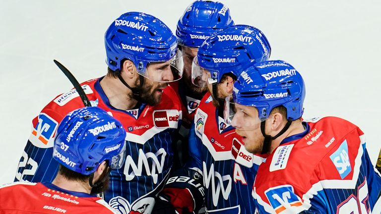 Die Adler Mannheim erzwingen ein Entscheidungsspiel.