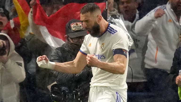 Karim Benzema schnürt gegen den FC Chelsea einen Dreierpack.