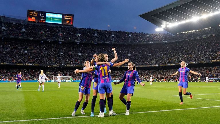 Vor ausverkaufter Kulisse im Camp Nou, konnten die Frauen des FC Barcelona ihren Einzug ins Champions League Halbfinale feiern.