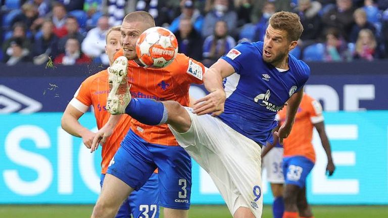Darmstadt und Schalke treffen am Sonntag aufeindern.