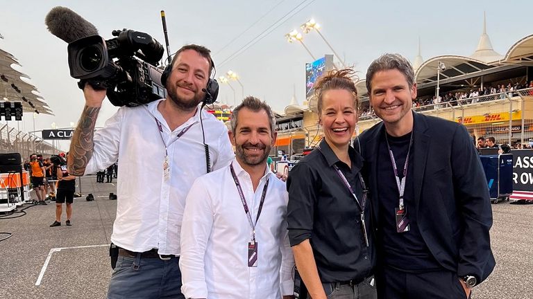 Ein Teil des Teams vor Ort: Tobias Obauer-Bannerfeld, Sky Experte Timo Glock, Leiterin der Sendung Imke Dunker und Sky Moderator Peter Hardenacke (Foto: Tobias Obauer-Bannerfeld).