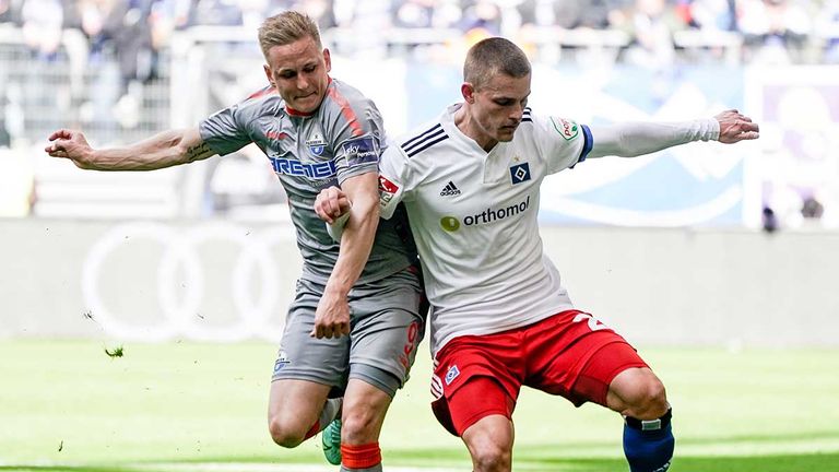 Der Hamburger SV kassiert eine Niederlage gegen den SC Paderborn.